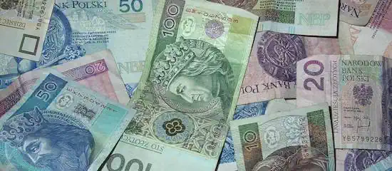 Oszust żąda pieniędzy.